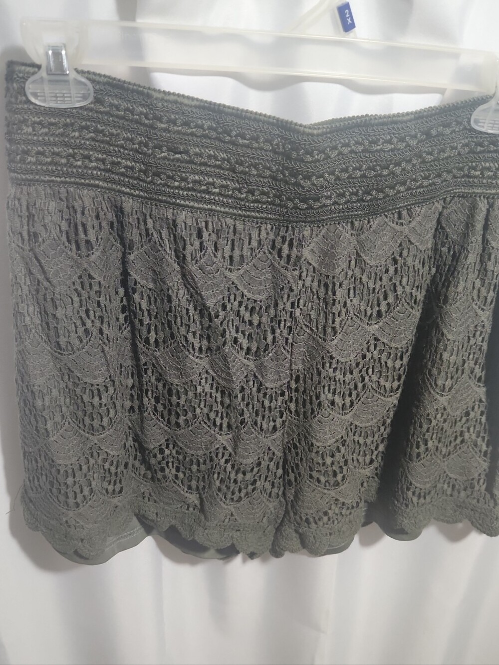 BONGO Charcoal Gray Crochet High Waist Scalloped Shorts